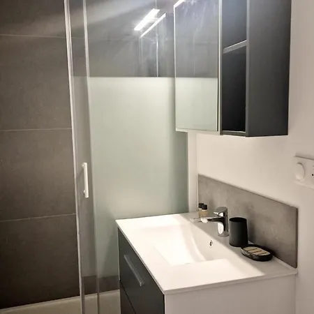 Apartment Superbe 3p Neuf - Terrasse - Barbecue